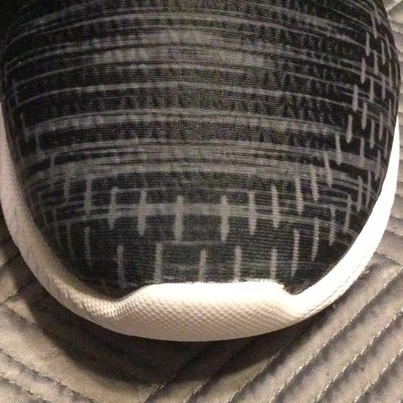 Fila size 13 black and gray sneakers for kids - Picture 5 of 10